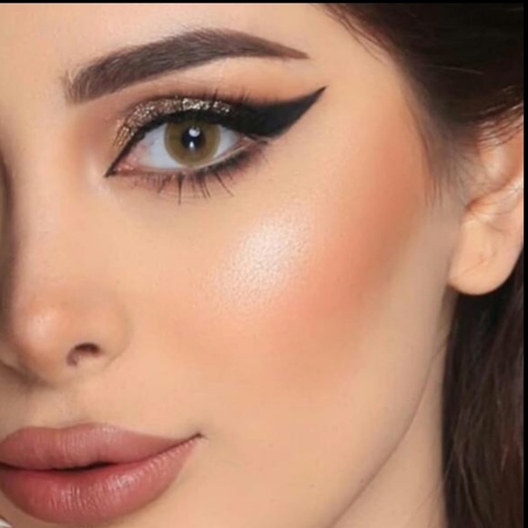 Bella Silky Gold - Picture 8 of 11